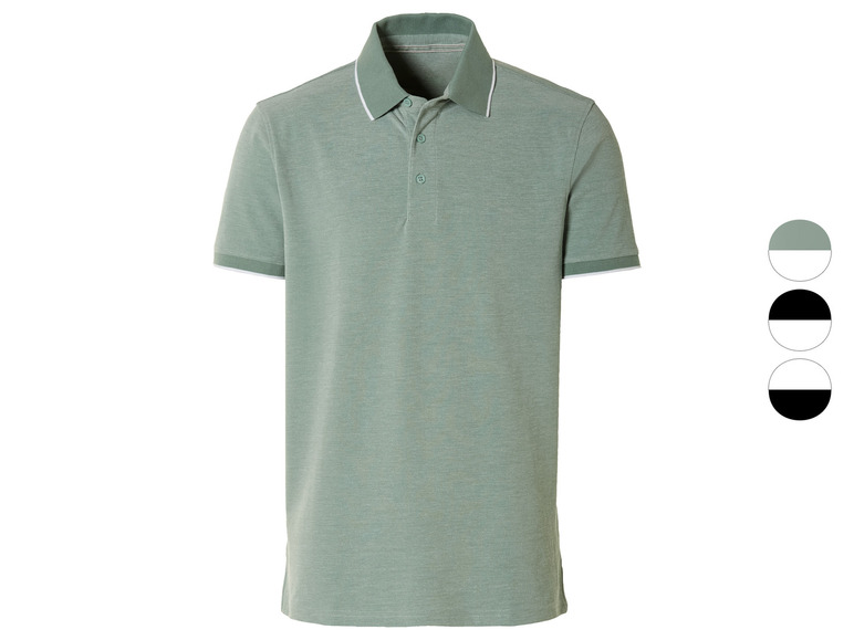 Een groene polo met witte details.