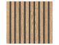 Houten lattenwandpaneel met afwisselende lichte hout- en donkere getextureerde stroken.