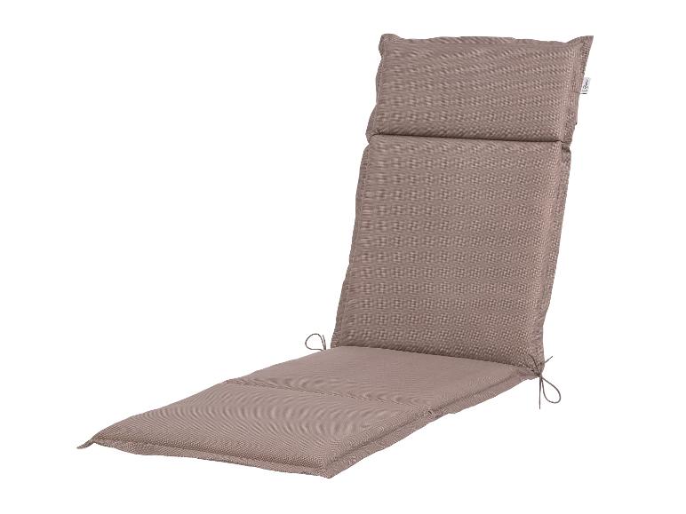 Bruin ligbedkussen met strikbanden en label.