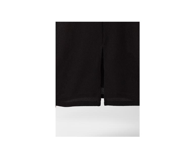 Zwarte jurk, detail van de split.