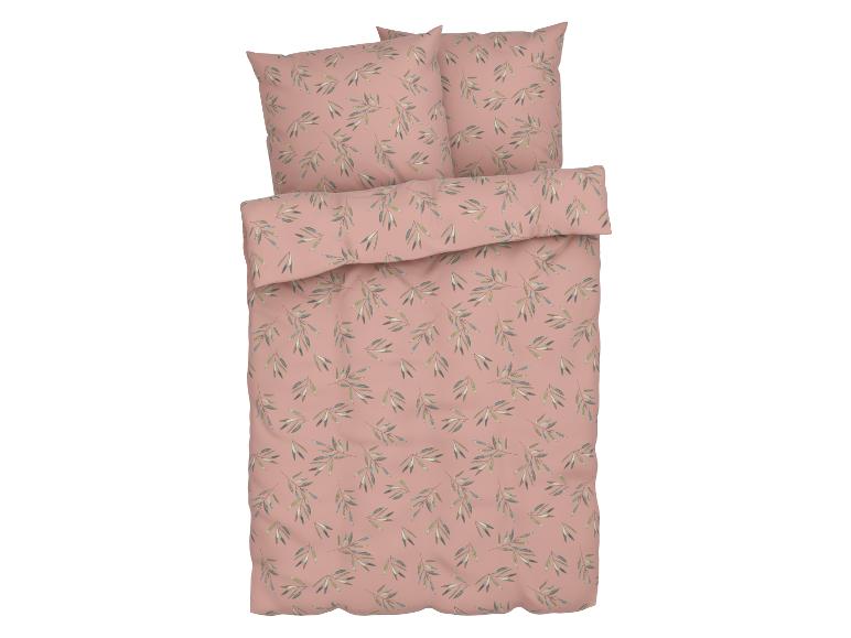 Beddengoedset met bloemenpatroon.