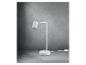 Witte bureaulamp met eenvoud design.