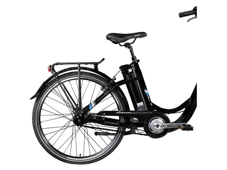 Zwarte elektrische fiets met bagagedrager, accu en kettingkast, van opzij gezien.