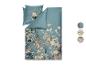 Dekbedovertrek met bloemenpatroon in blauwe en beige tinten, met extra ontwerpen.