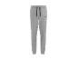 Grijze heren joggingbroek met zwart trekkoord en een klein zwart logo.