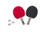 Twee Crivit tafeltennisbatjes, één rood en één zwart, met drie witte balletjes.