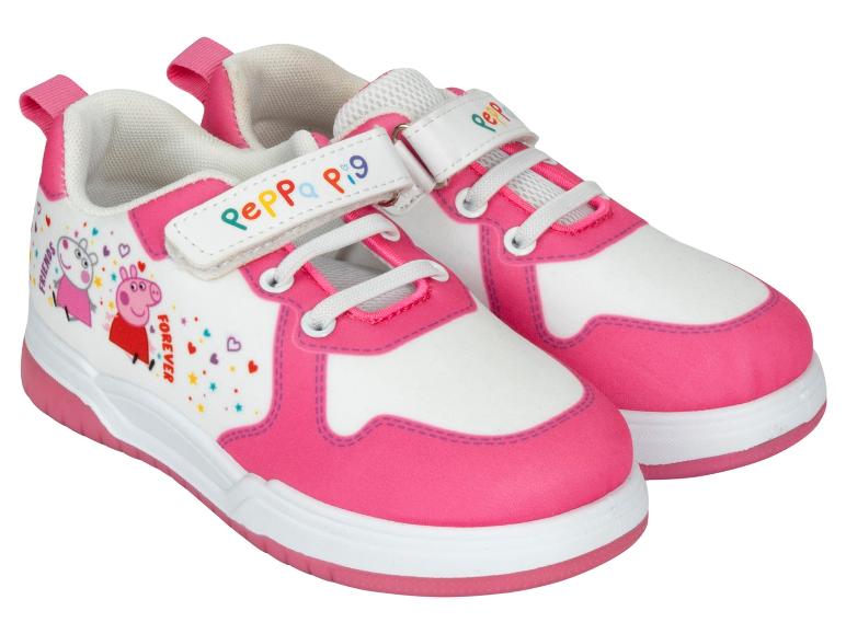 Wit-roze kinderschoenen met een varkensmotief en de tekst 'Peppa Pig'.