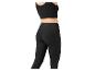Zwarte sportleggings en top.