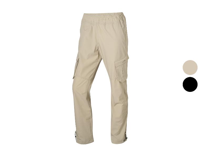 Beige cargobroek met elastische tailleband en zijzakken, ook verkrijgbaar in zwart.