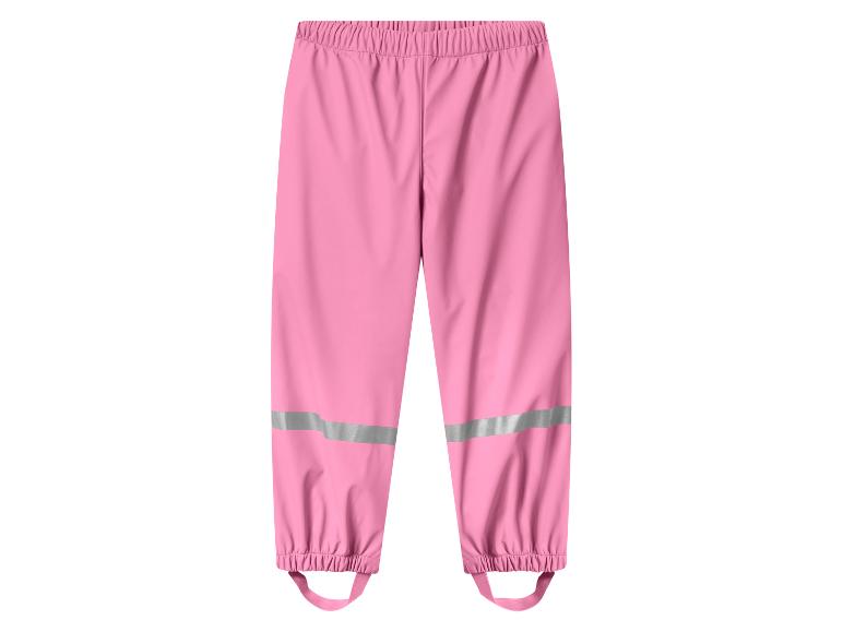 Roze regenbroek voor kinderen met reflecterende details en elastische enkelbandjes.