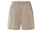 Beige linnen shorts, achterkant.