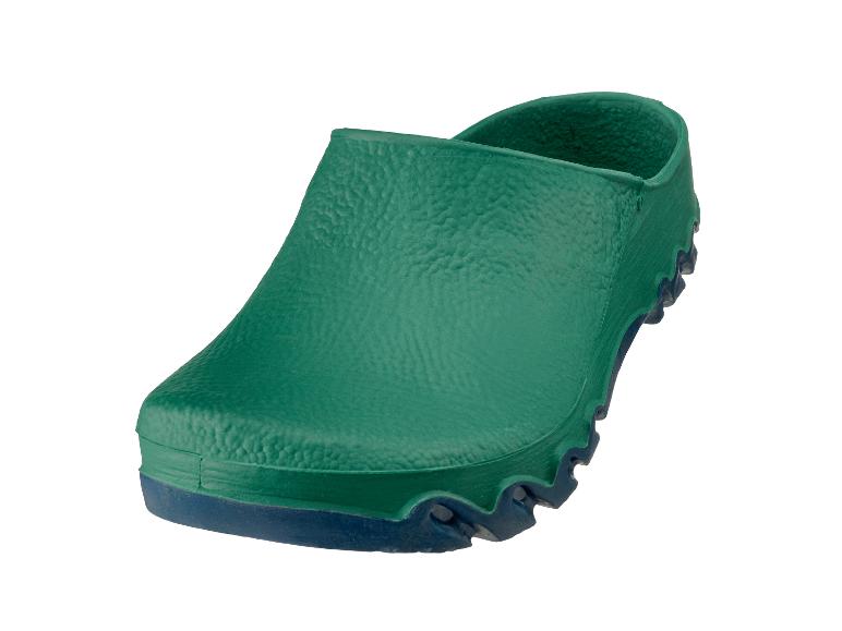Groene tuinklompen met blauwe zool.