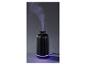 Zwarte aromadiffuser met paarse nevel en paars verlichte basis.