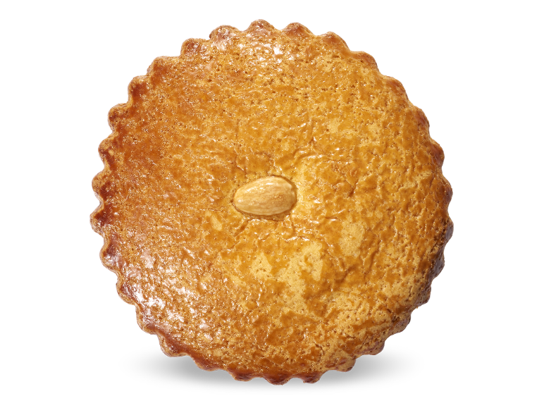 Ronde amandelkoek met een hele amandel in het midden.