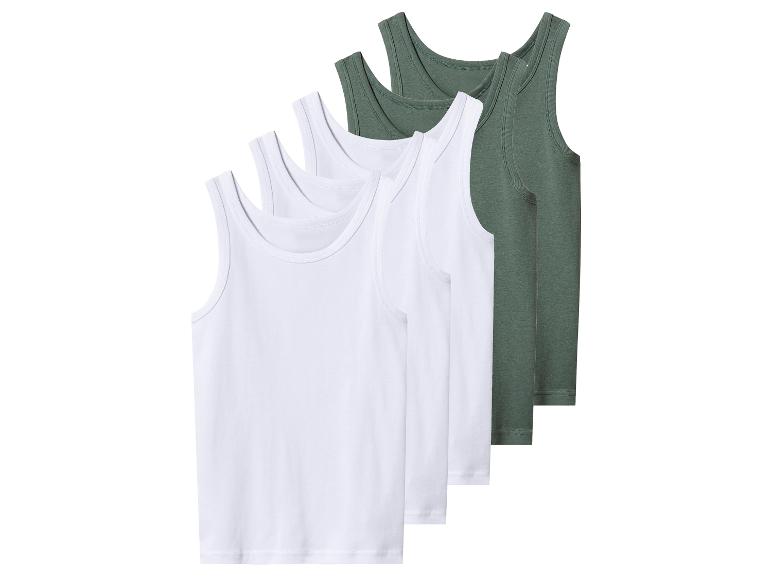 Vijf witte en groene mouwloze herenshirts