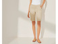 Beige korte broek en sandalen met bandjes