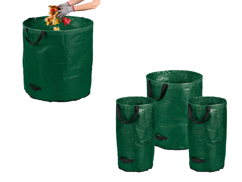 Groene tuinafvalzakken, waarvan één wordt gevuld met herfstbladeren.