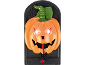 Halloween pompoen deurbel met gloeiende ogen, een spin en een rode knop.