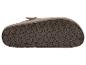 Bruine sandaalzool met antislip patroon.
