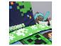Beddengoedset met videogame-thema en accessoires, inclusief zwaarden en een headset.