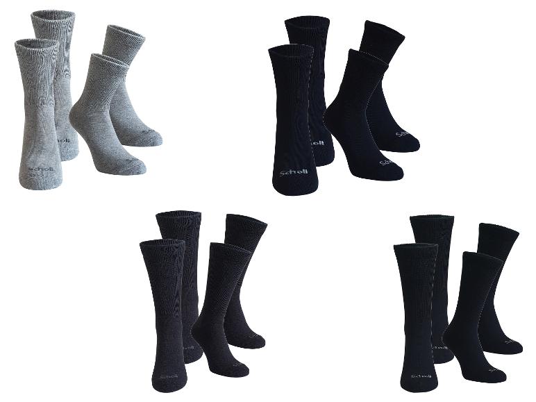 Vier paar Scholl sokken, twee grijze en twee zwarte.