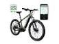 Groene elektrische fiets met app en kaart die rijgegevens toont.