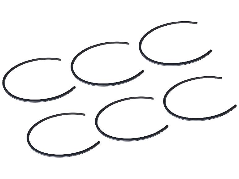 Zes zwarte rubberen afdichtingsstrips gerangschikt in een patroon op een witte achtergrond.