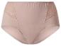 Vrouwelijke perzikkleurige slipjes met kant.