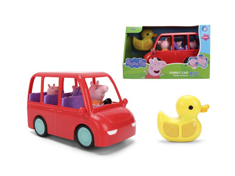 Rode speelgoedauto met Peppa Pig figuren en een eendvormige afstandsbediening.