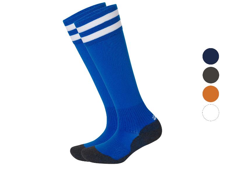 Twee paar blauwe sportsokken met witte strepen.