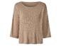 Beige trui met driekwart mouwen.
