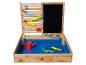Houten zand- en watertafel met waterbaan, krijtbord en speelaccessoires
