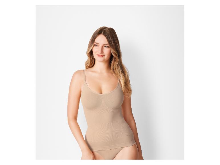 Beige naadloze bh en top.