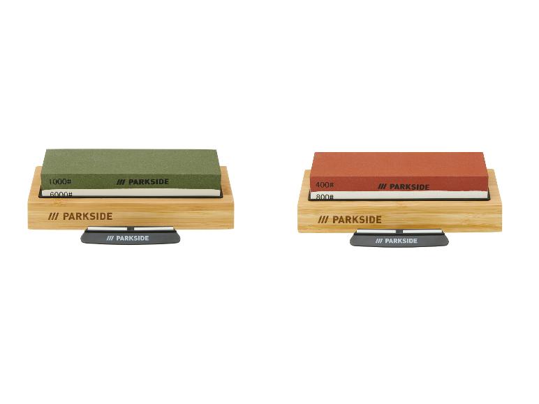 Twee PARKSIDE slijpstenen met verschillende korrels (400#, 800#, 1000#, 6000#) op houten standaards.