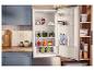 SILVERCREST® koelkast organizers gevuld met verse etenswaren in een geopende koelkast