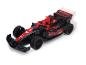 Zwarte en rode op afstand bestuurbare raceauto met bewegingsonscherpte, nummer 17 en 'HYPER BOOST'.