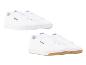 Reebok Match Prime V2 sneakers voor dames en heren in wit en met een bruine zool.
