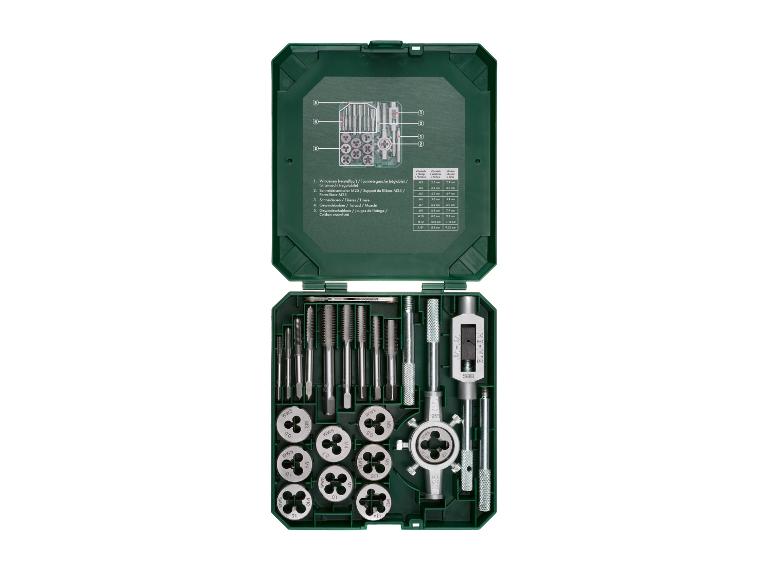 Complete set draadsnijgereedschap met tappen, snijplaten en houders in een groene koffer.