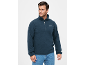 Heren fleece sweater met rits in blauw, gedragen met jeans.