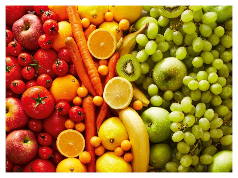 Appels, tomaten, wortels, sinaasappels, citroenen, bananen, druiven en kiwi's.