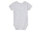 Lichtgrijze baby romper met korte mouwen.