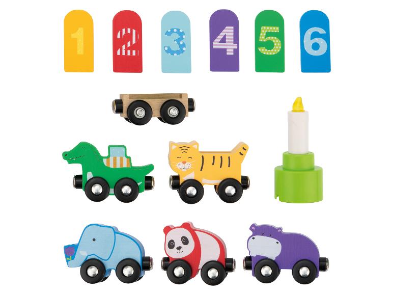 Houten speelgoed met cijferplaten, een wagon en dierenfiguren: krokodil, tijger, olifant, panda en nijlpaard.
