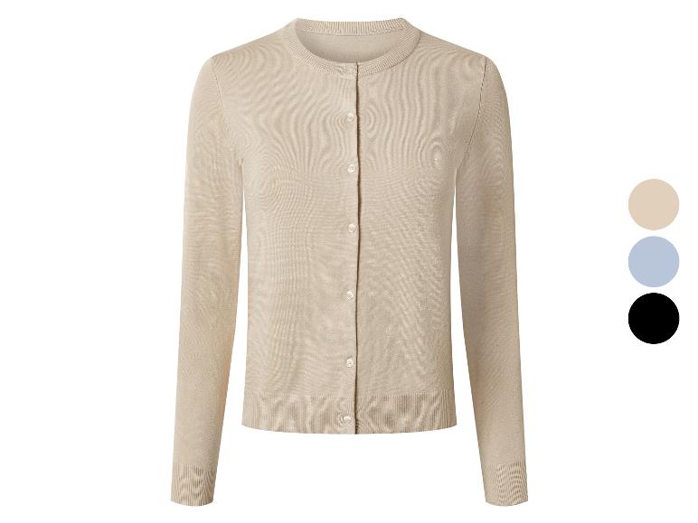 Beige damesvest met ronde hals en knopen, ook verkrijgbaar in blauw en zwart.