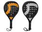 Twee Crivit padelrackets, oranje en grijs.