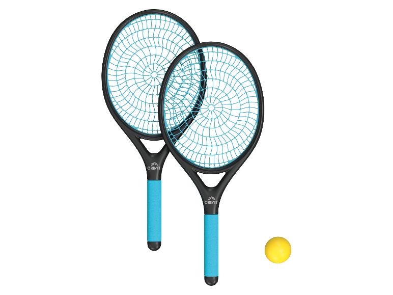 Twee Crivit rackets en een bal voor strandspellen.