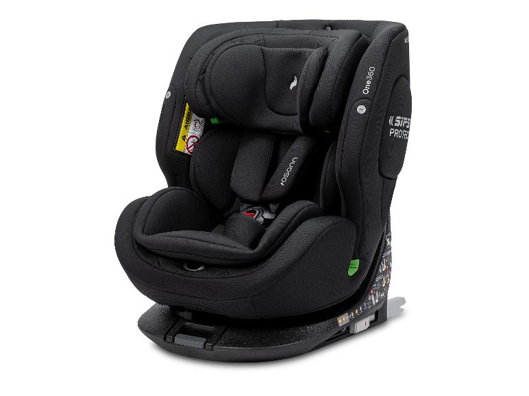 Zwart babyautostoeltje met zijdelingse bescherming en vijfpuntsgordel.