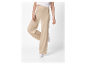 Beige wijde broek voor dames.