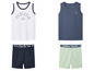 Twee sets heren ondergoed: een wit tanktop met 'WILD CLUB' shorts en een blauwe tanktop met groene shorts.