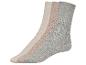 Drie paar sokken in grijs, beige en wit