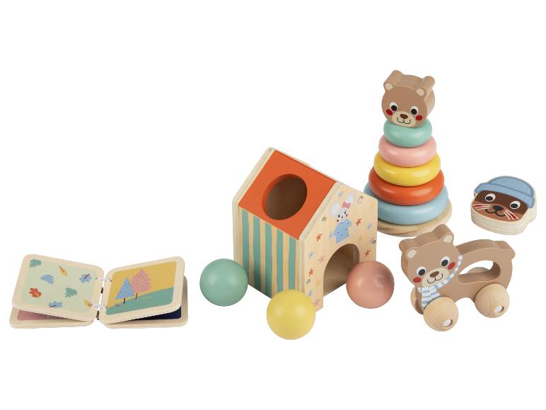 Houten babyspeelgoedset met een huisje, stapeltoren en berenauto.